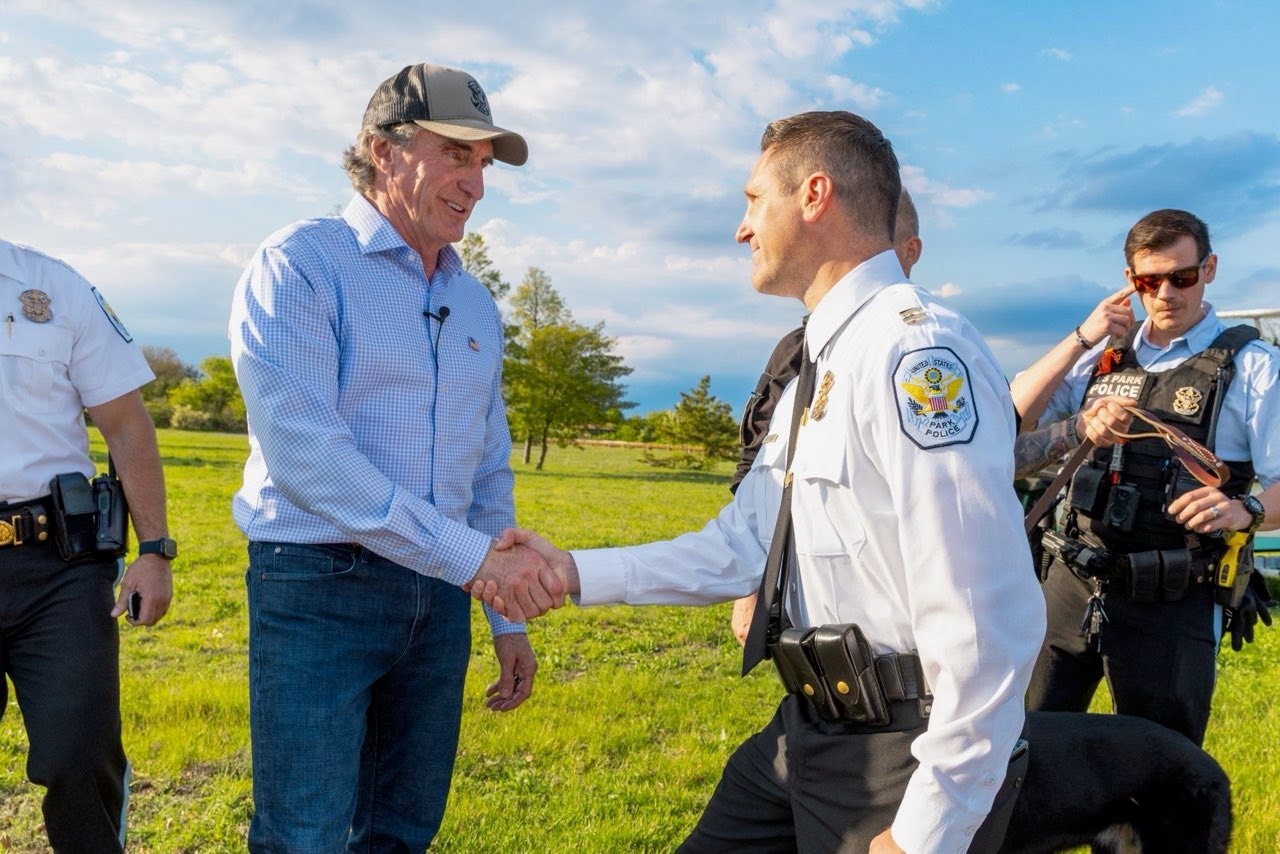 sec1 secretary of the interior visit